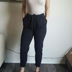 Lululemon high waist joggers Jet Crop? Black  6